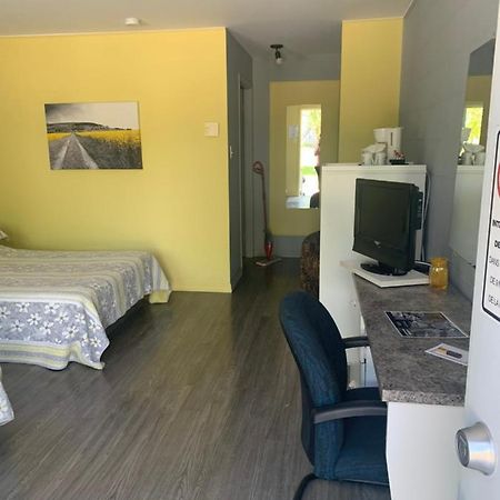 Motel Valois Yl Inc Acton Vale Екстер'єр фото